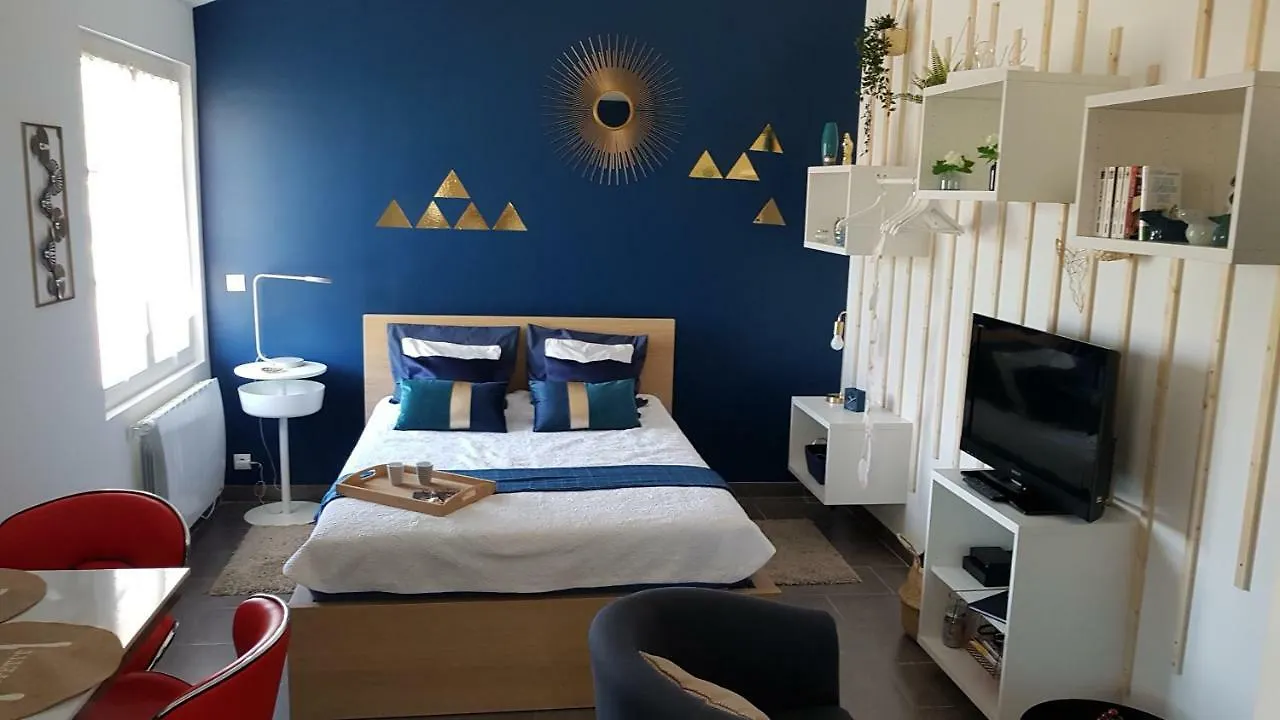 Studio Bleu - Parc Asterix - Mer De Sable - Villepinte - Aeroport Cdg Vemars Apartment