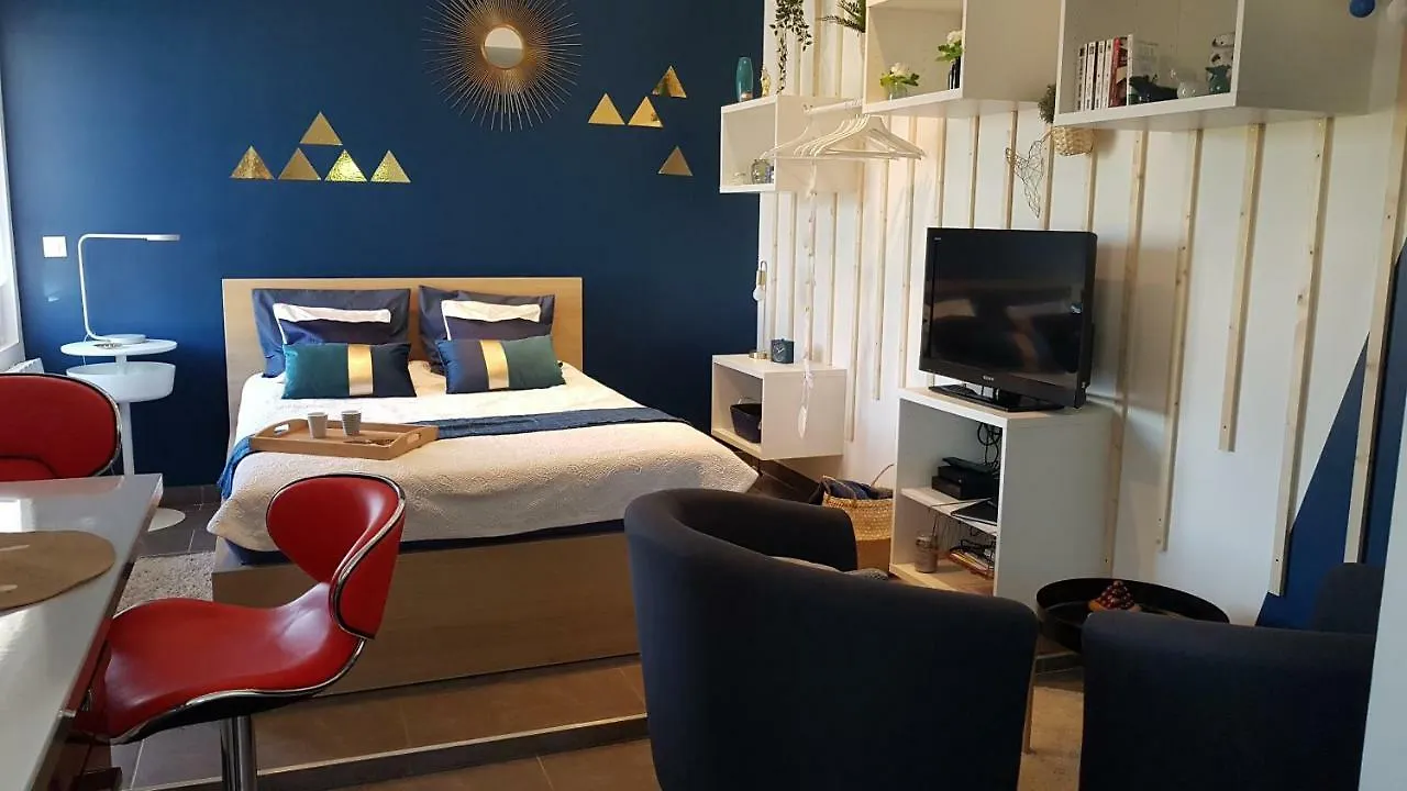 Studio Bleu - Parc Asterix - Mer De Sable - Villepinte - Aeroport Cdg Vemars 0*,