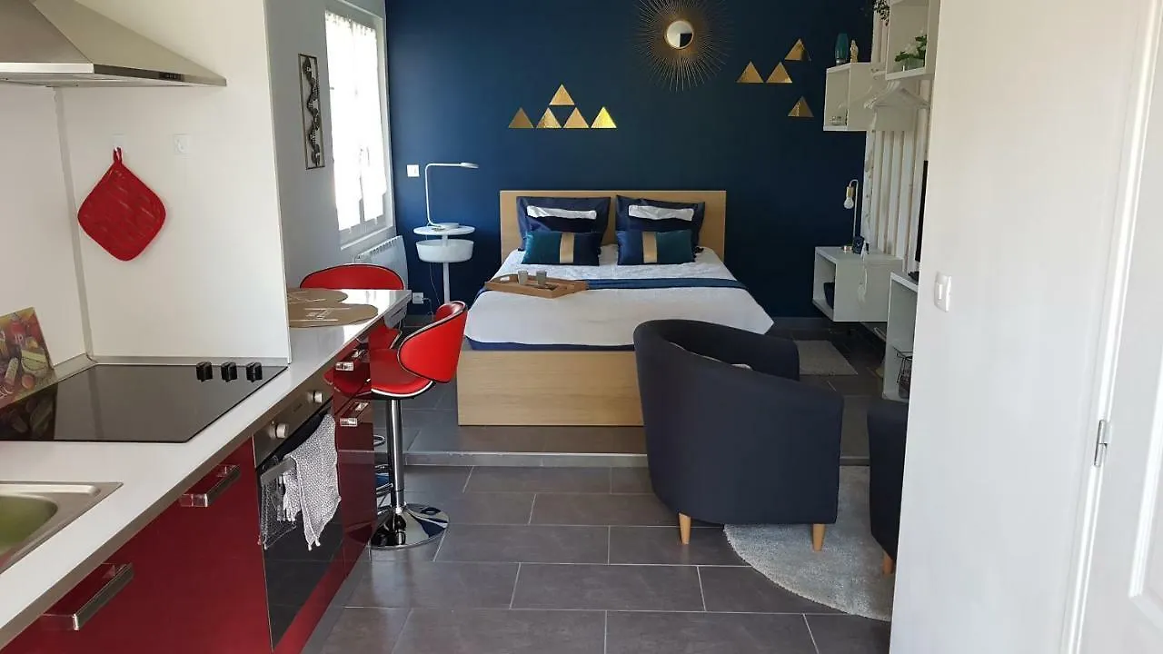 Апартаменты Studio Bleu - Parc Asterix - Mer De Sable - Villepinte - Aeroport Cdg Vemars Франция